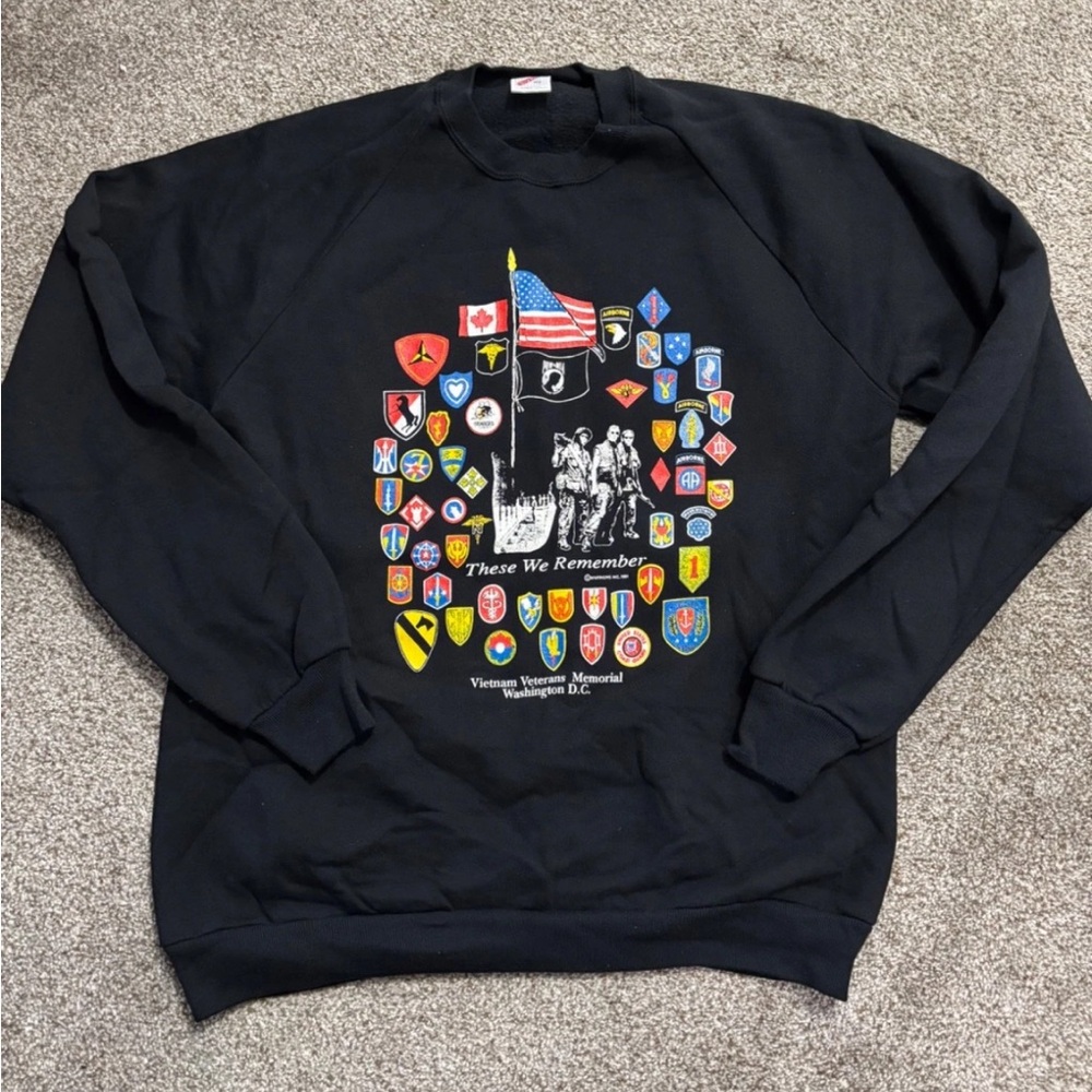 Vintage 1991 Vietnam Veterans Memorial Crewneck